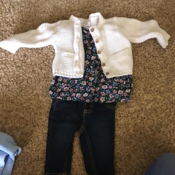 Adorable girls outfits - Picture 2 of 8